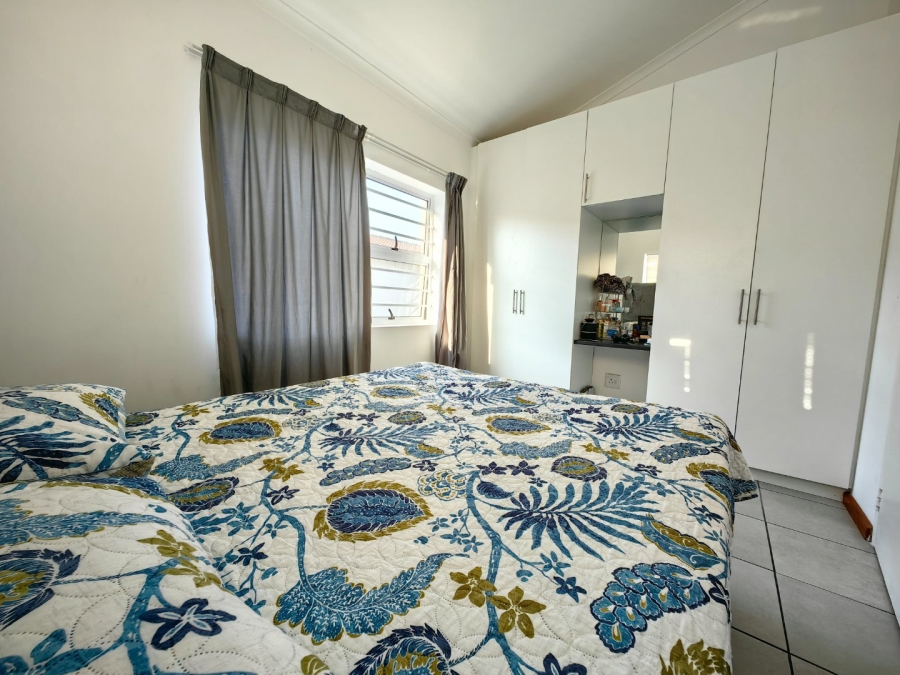 2 Bedroom Property for Sale in Stratford Green Western Cape